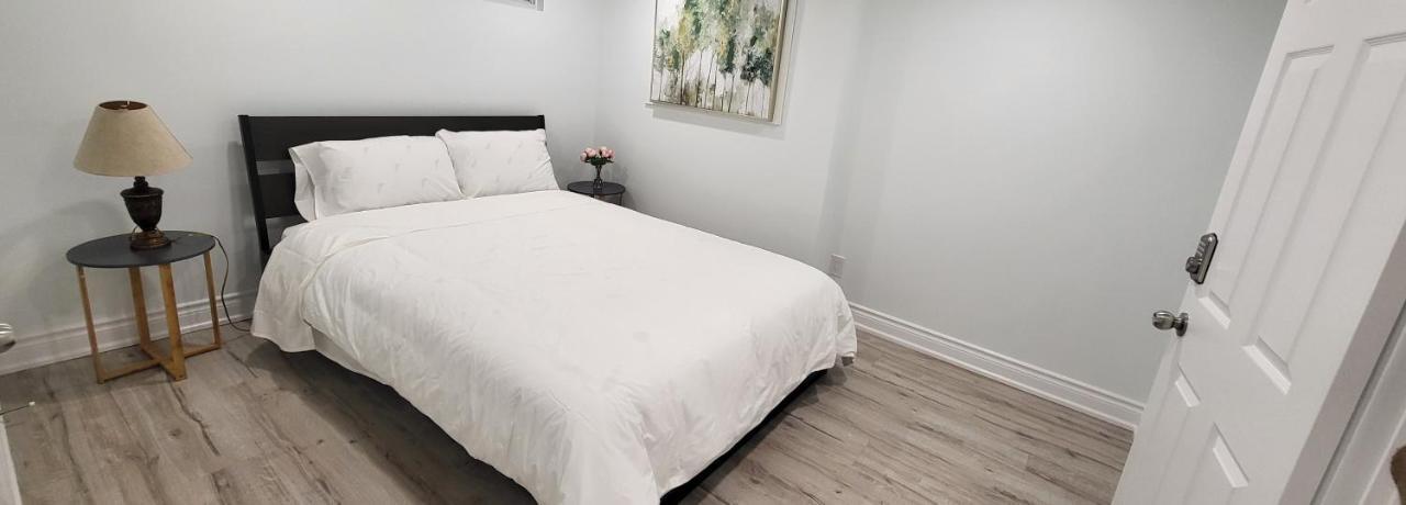 Queen Bedroom With Private Washroom Near 401, 404, Dvp, Markham, North York, Free Parking Toronto Kültér fotó